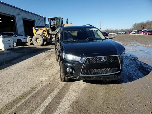 2013 Mitsubishi Outlander - Image 14