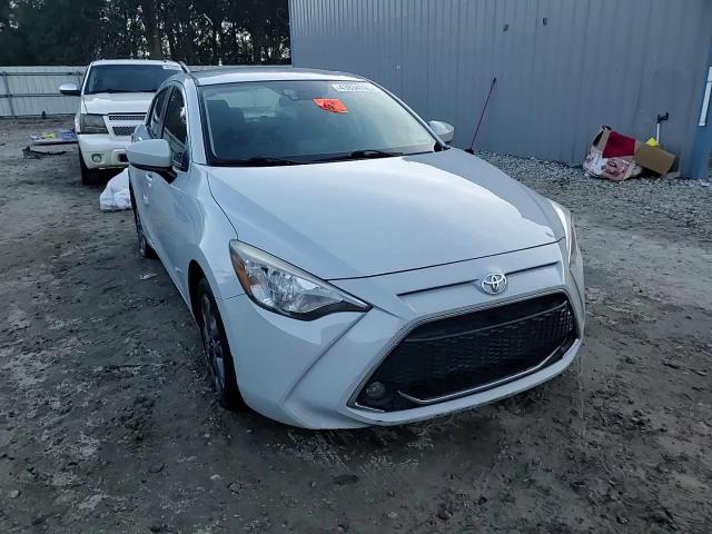 2019 Toyota Yaris - Image 13