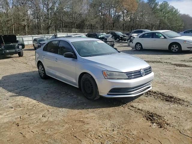 2016 Volkswagen Jetta - Image 11