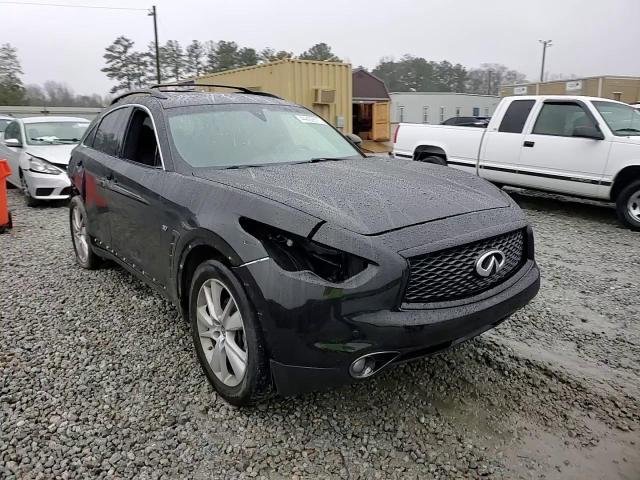 2017 Infiniti QX70 - Image 15
