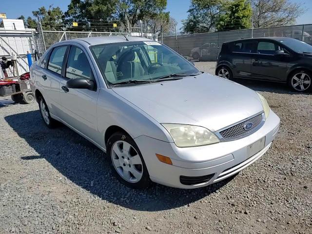 2005 Ford Focus - Image 11