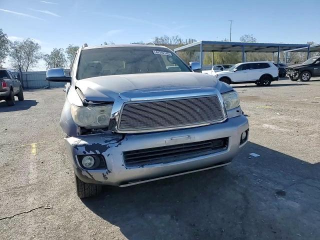 2010 Toyota Sequoia - Image 12