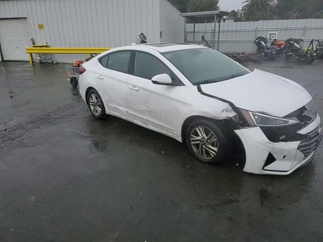 2019 Hyundai Elantra - Image 11