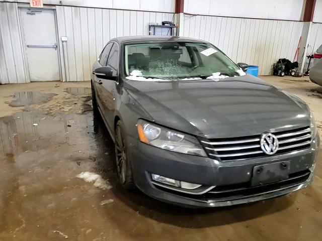 2014 Volkswagen Passat - Image 14