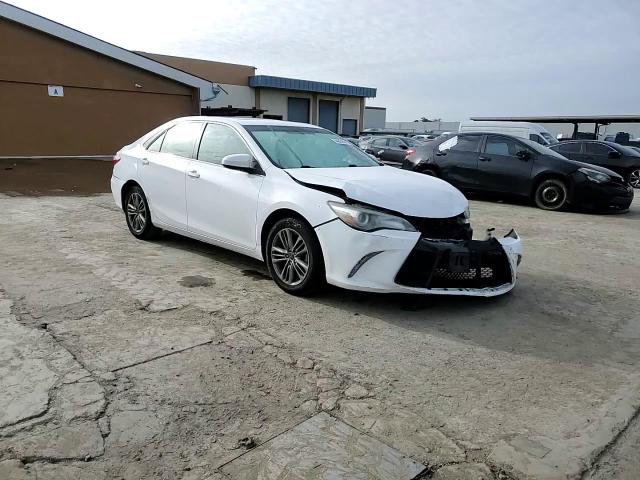 2015 Toyota Camry - Image 10