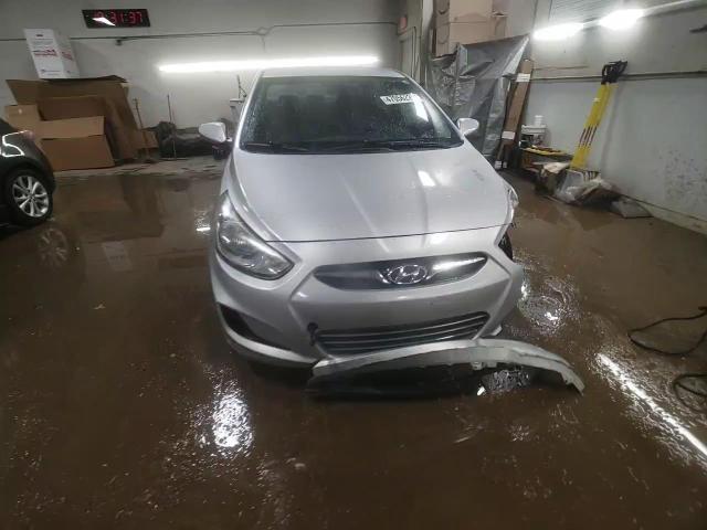 2013 Hyundai Accent - Image 13