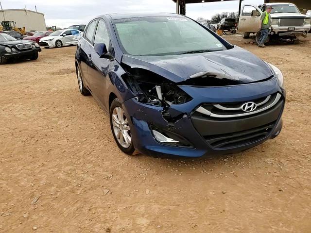 2013 Hyundai Elantra - Image 14