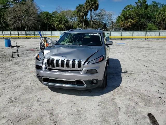 2017 Jeep Grand Cherokee - Image 11