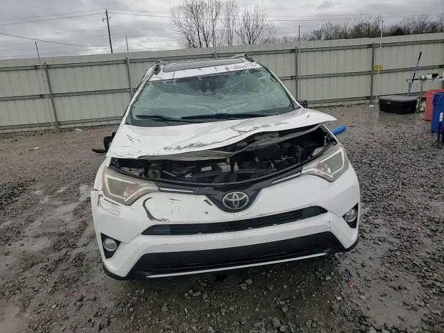 2018 Toyota RAV 4 - Image 12