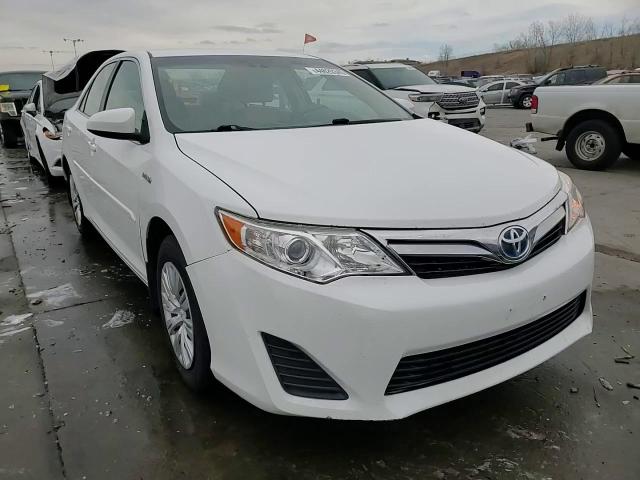 2014 Toyota Camry - Image 13