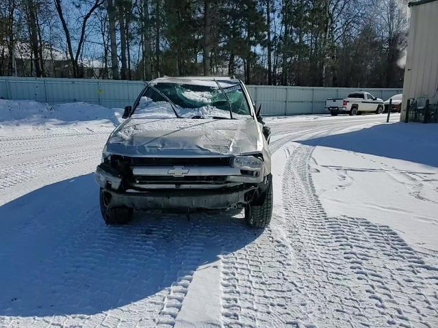 2004 Chevrolet TrailBlazer - Image 12