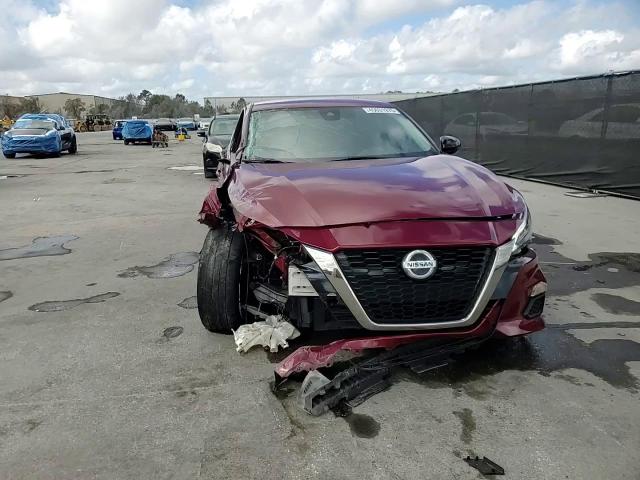 2020 Nissan Altima - Image 13
