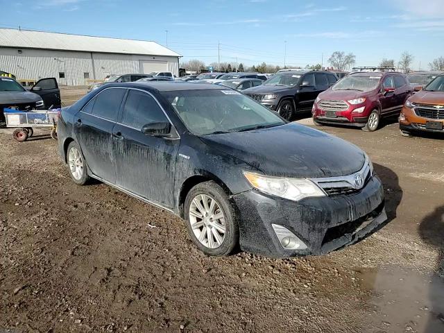 2013 Toyota Camry - Image 11