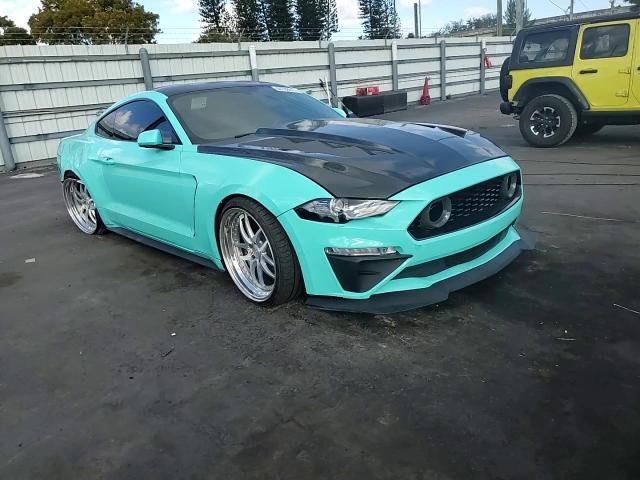 2019 Ford Mustang - Image 11