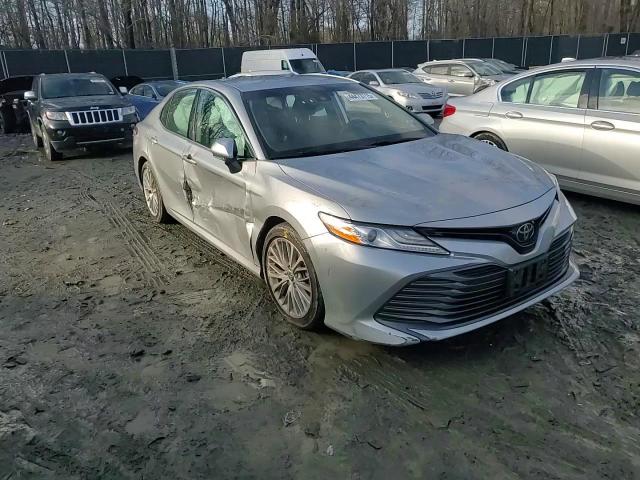 2019 Toyota Camry - Image 11