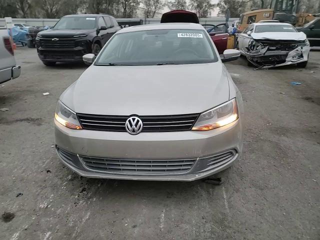 2014 Volkswagen Jetta - Image 11