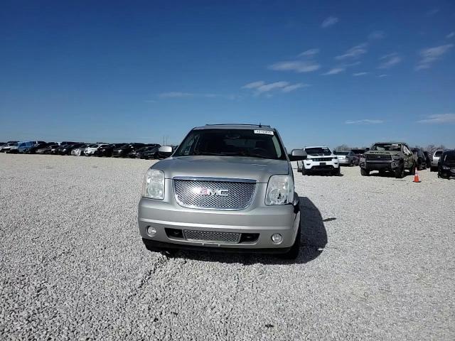 2008 GMC Yukon - Image 12