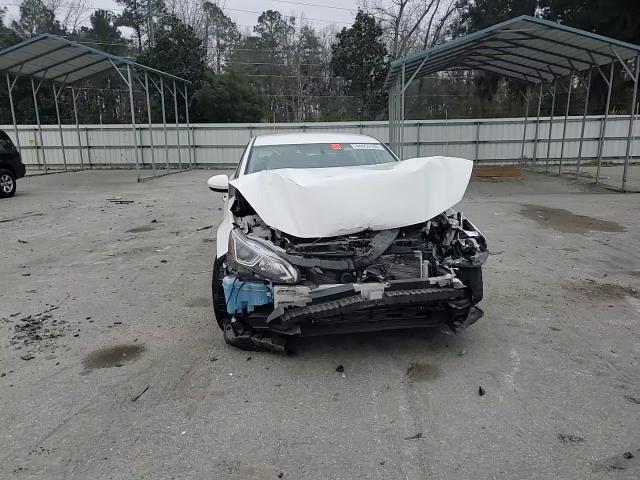 2019 Nissan Altima - Image 11
