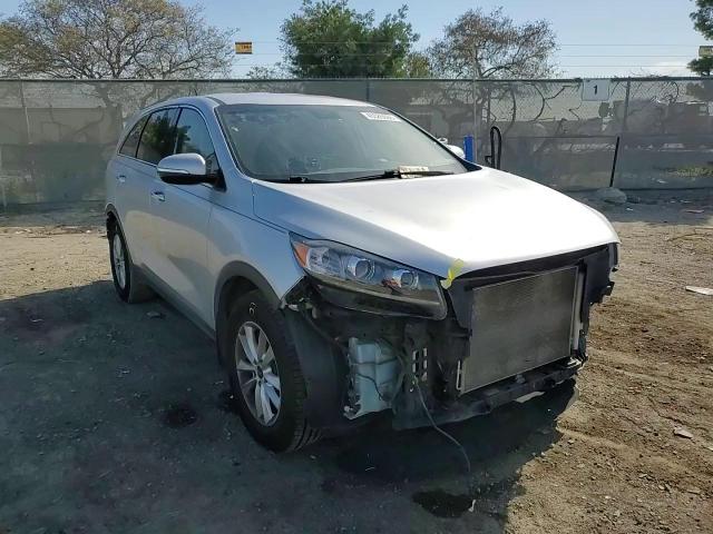 2019 Kia Sorento - Image 12