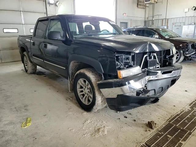 2006 Chevrolet Silverado - Image 10