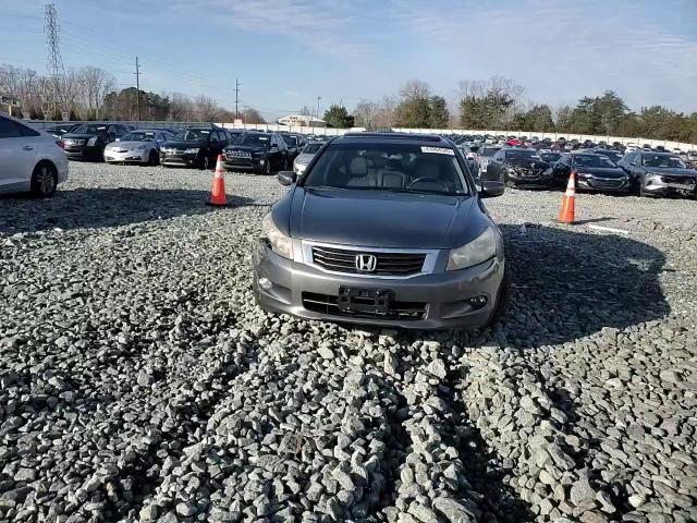 2010 Honda Accord - Image 10