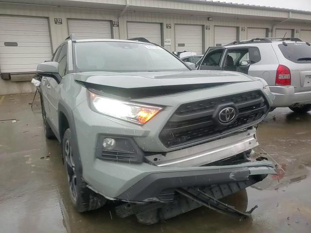 2020 Toyota RAV 4 - Image 12