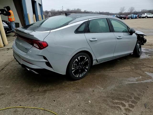 2023 Kia K5 - Image 13