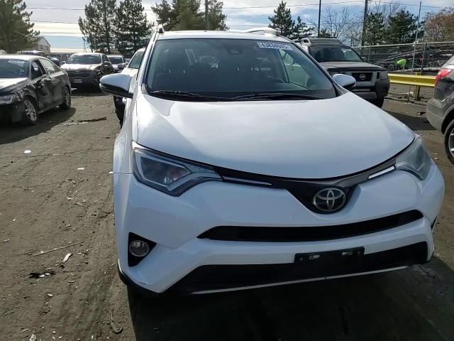 2018 Toyota RAV 4 - Image 10