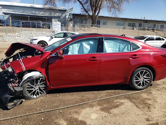 2016 Lexus ES - Image 13
