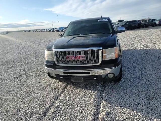 2011 GMC Sierra - Image 11