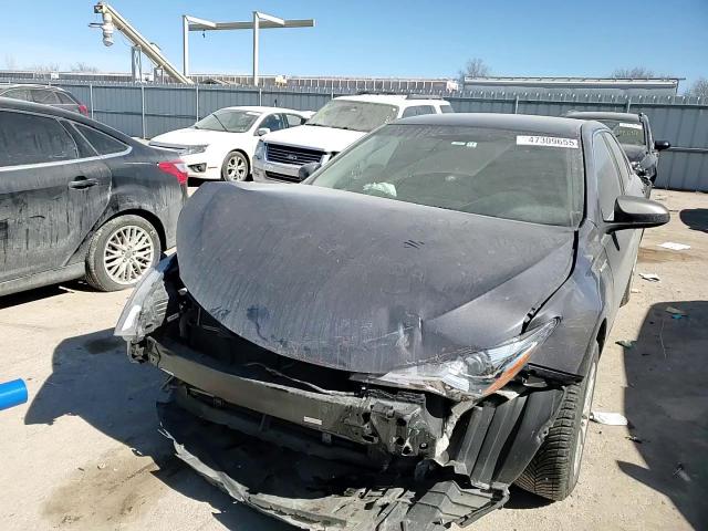 2017 Toyota Camry - Image 10