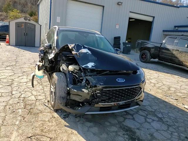 2020 Ford Escape - Image 12
