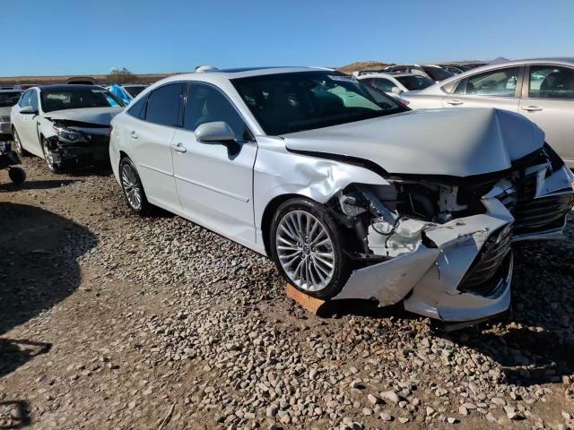 2019 Toyota Avalon - Image 13
