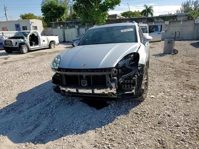2019 Porsche Cayenne - Image 14