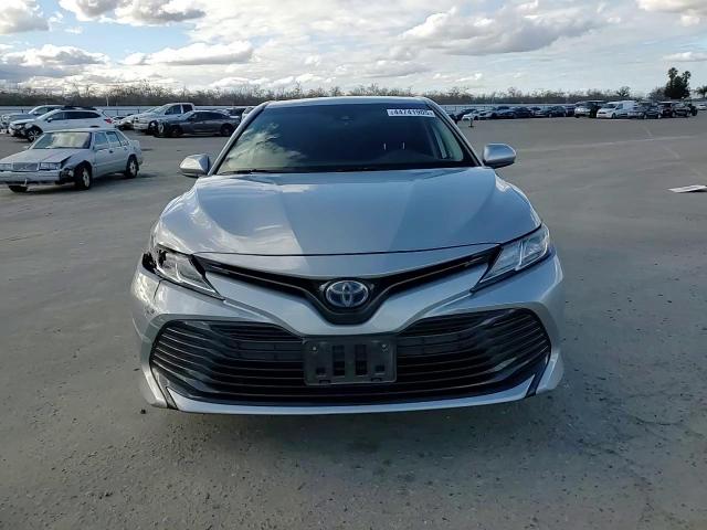 2020 Toyota Camry - Image 10