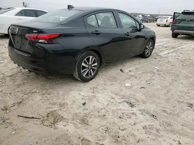 2021 Nissan Versa - Image 10