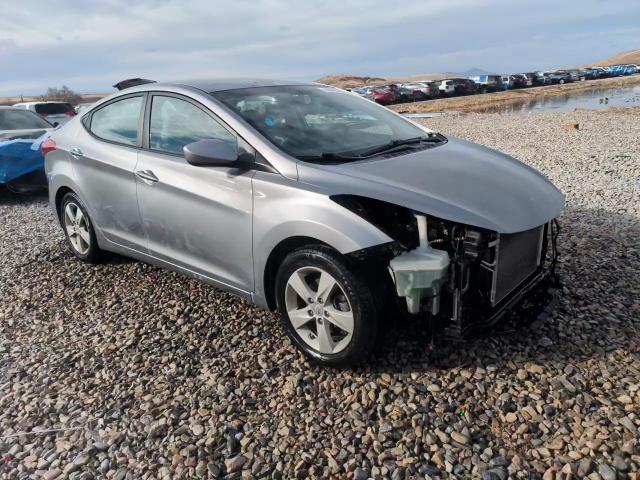 2013 Hyundai Elantra - Image 14