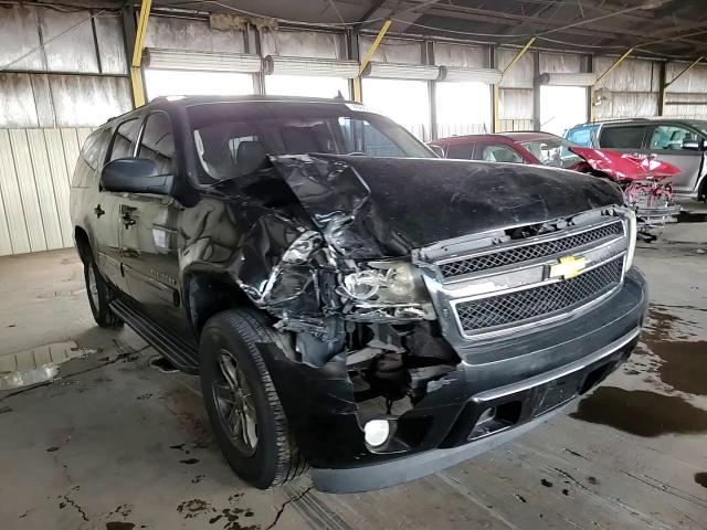 2013 Chevrolet Suburban - Image 12