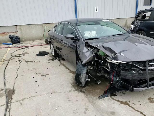 2015 Chrysler 200 - Image 14