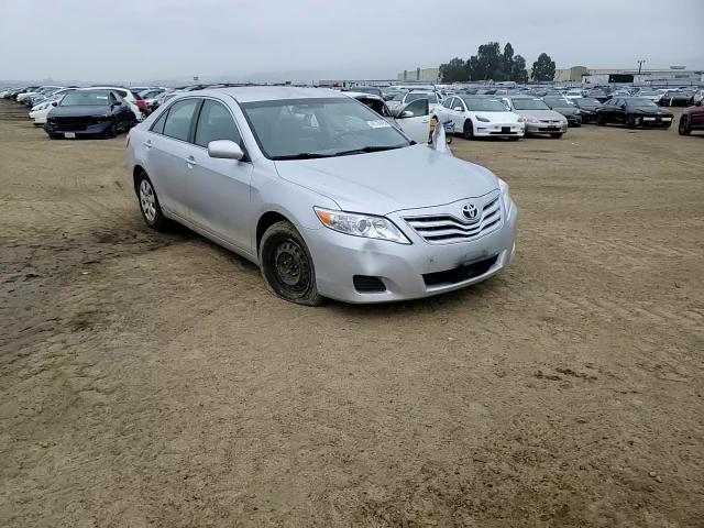 2011 Toyota Camry - Image 10