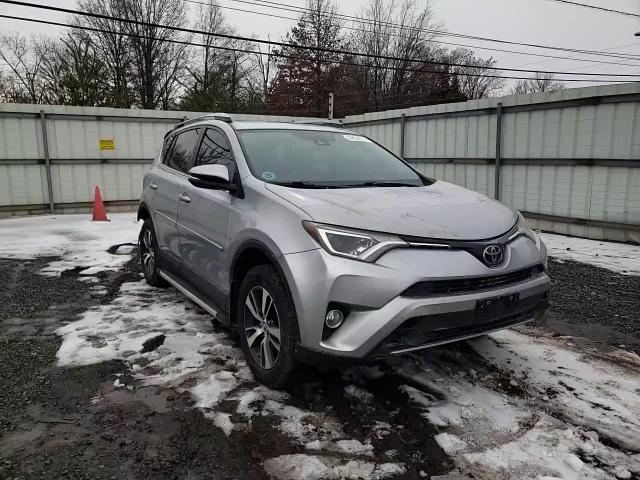 2017 Toyota RAV 4 - Image 11