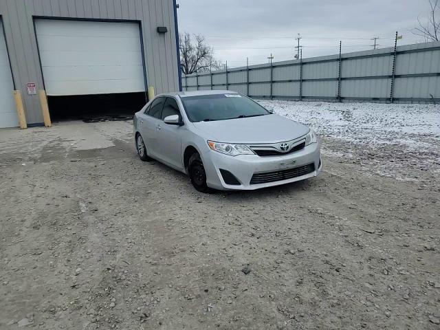 2013 Toyota Camry - Image 11