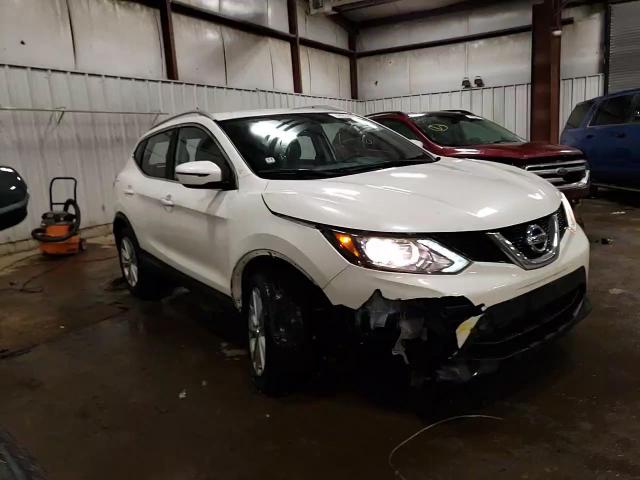 2017 Nissan Rogue - Image 14