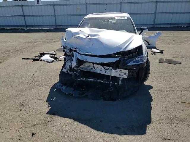 2019 Lexus ES - Image 11