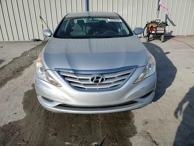 2011 Hyundai Sonata - Image 11