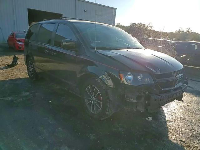 2018 Dodge Caravan - Image 15