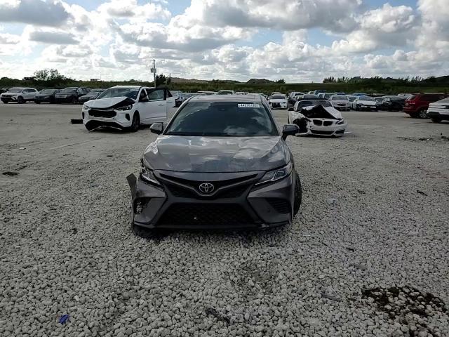 2018 Toyota Camry - Image 11