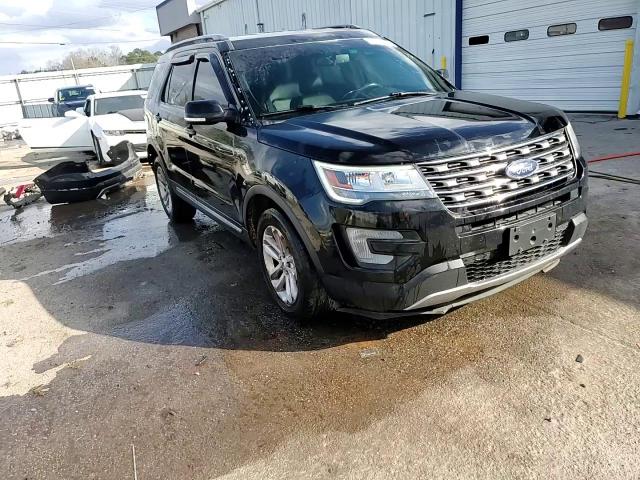 2017 Ford Explorer - Image 16