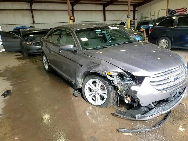 2014 Ford Taurus - Image 13