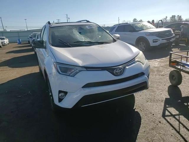2017 Toyota RAV 4 - Image 11